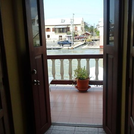 Belcove Hotel & Guesthouse Belize City Exterior photo